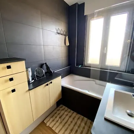 L'emplacement Ideal-free Parking A 5mn Du Centre Apartment